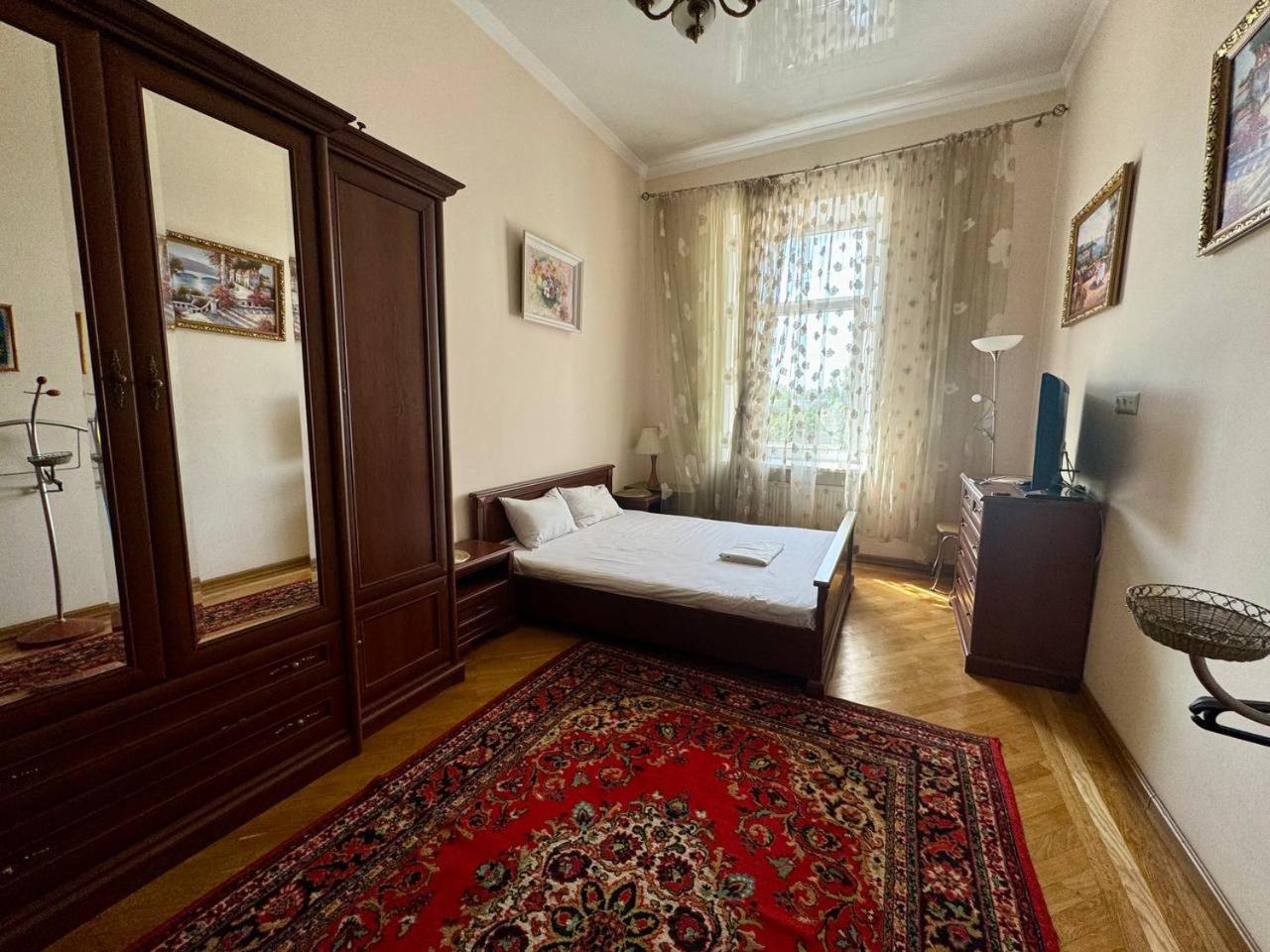 Central Apartments Odessa Extérieur photo