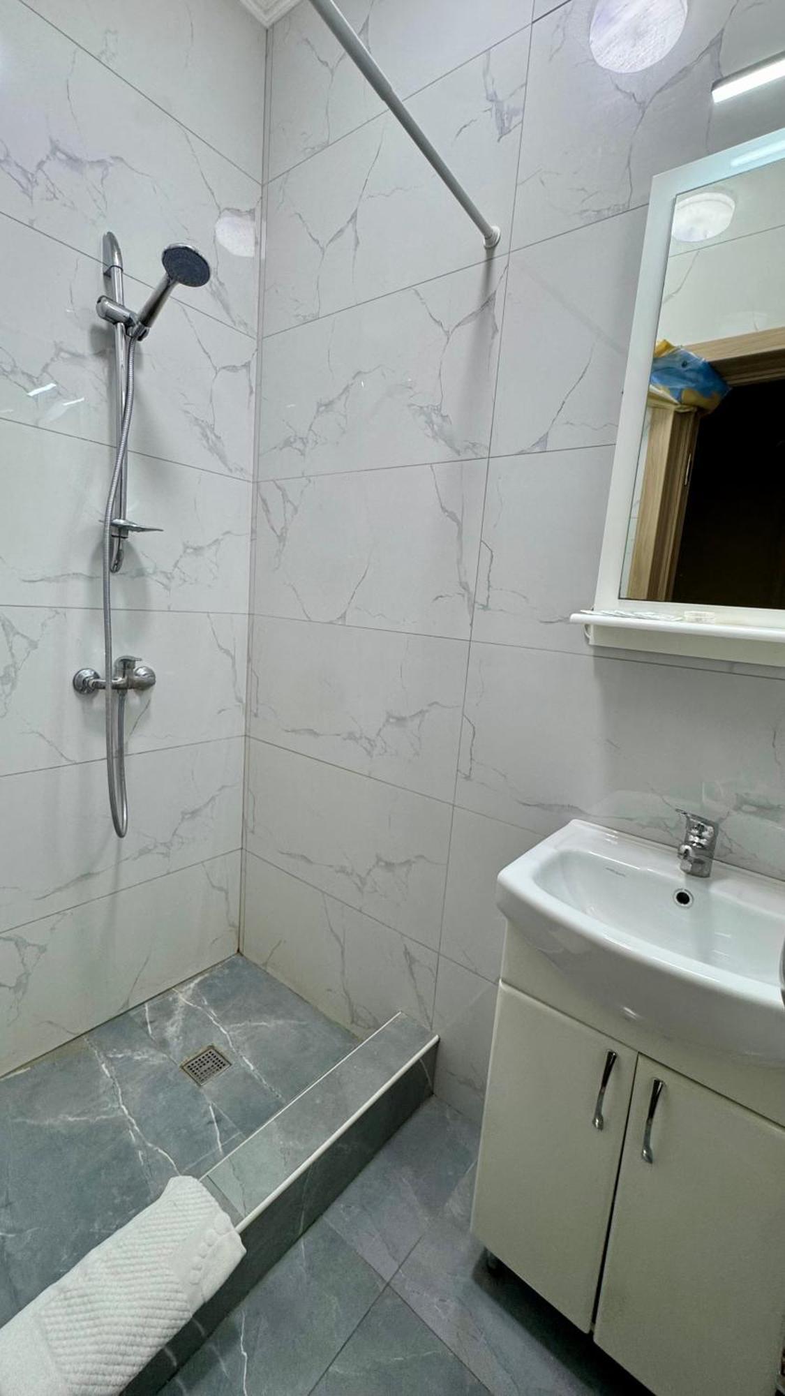 Central Apartments Odessa Extérieur photo